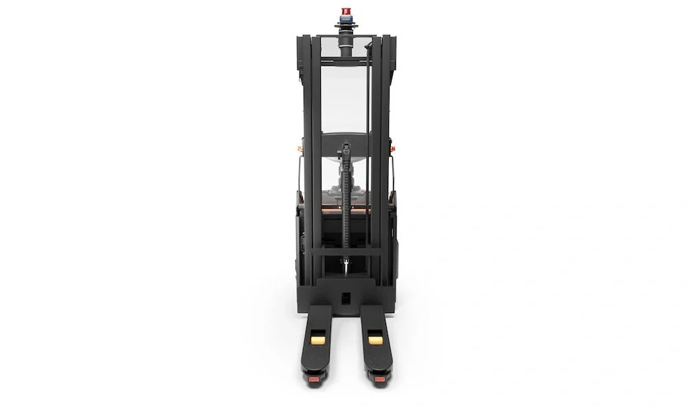 BT Staxio SAE160, for moving and stacking in automated logistic solutions. Product photo taken from the front. 