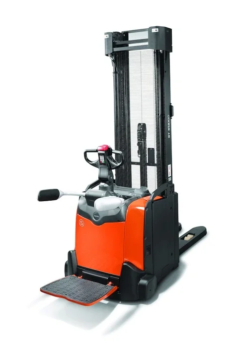 BT Staxio SPE160L, electric stacker with elevating support arms, platform, and side guards. Product photo taken from the back at an angle.