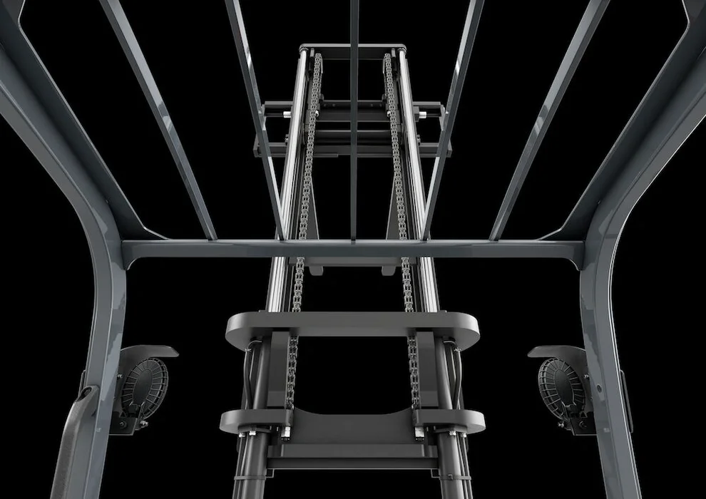 Electric counterbalanced forklift BT Cargo E8-series Visibility Mast Detail