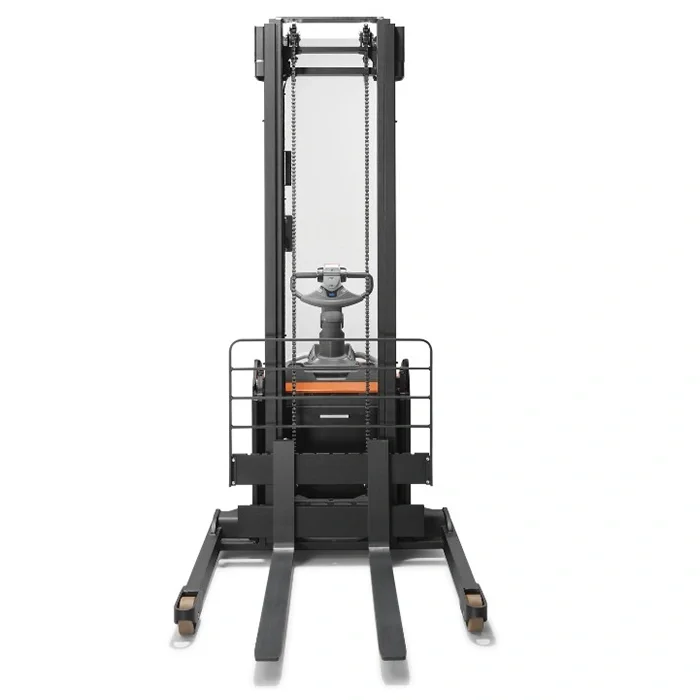 BT Staxio SPE140S powered stacker, electric stacker truck with straddle, platform, and side guards. Product photo taken from the front.
